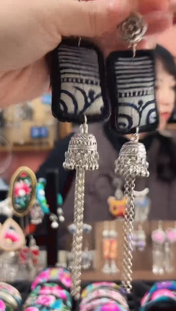 织绣艺枝独绣手工饰品162