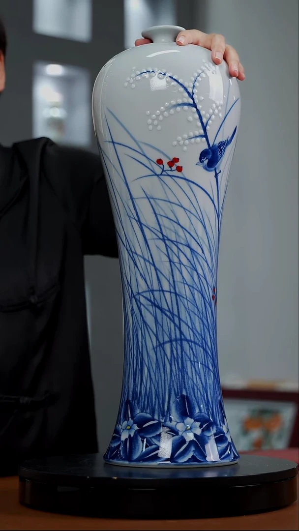 摆件景德镇陶瓷梅瓶