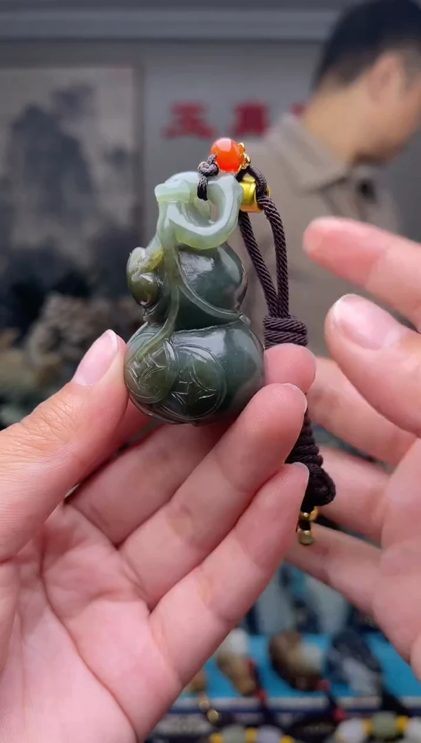 未镶嵌和田玉挂件1