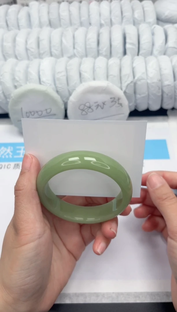 【闪购商品】石英质玉手镯未镶嵌40-58.1
