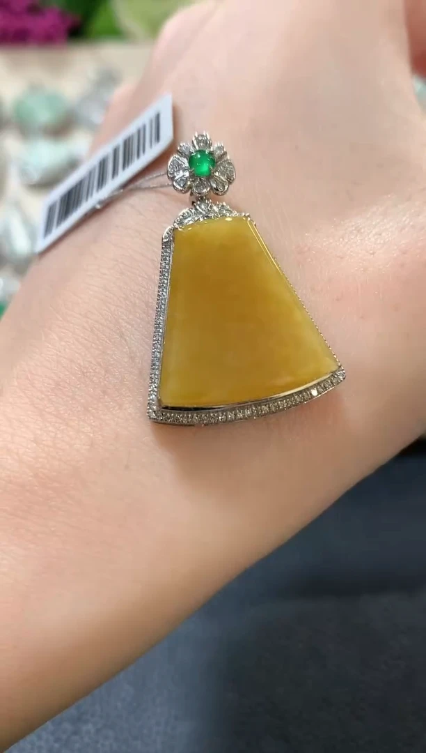 吊坠(不含链)18K金镶嵌翡翠b27