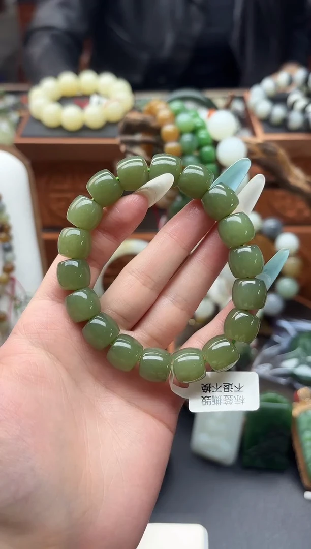 未镶嵌手串和田玉董小姐推荐 多样性发货 拍一发一xjc12