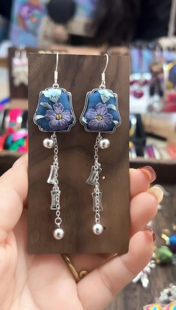 【闪购商品】织绣民族风老绣饰品023