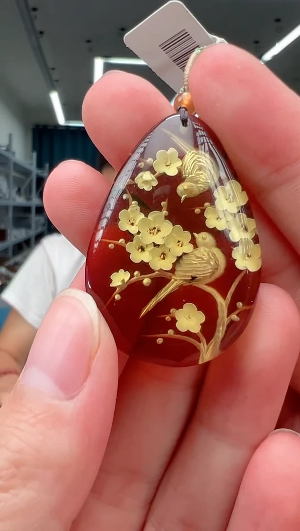 未镶嵌颈饰琥珀喜上眉梢