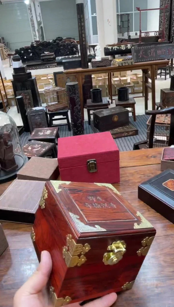 木108带配饰多圈带侧翻盒