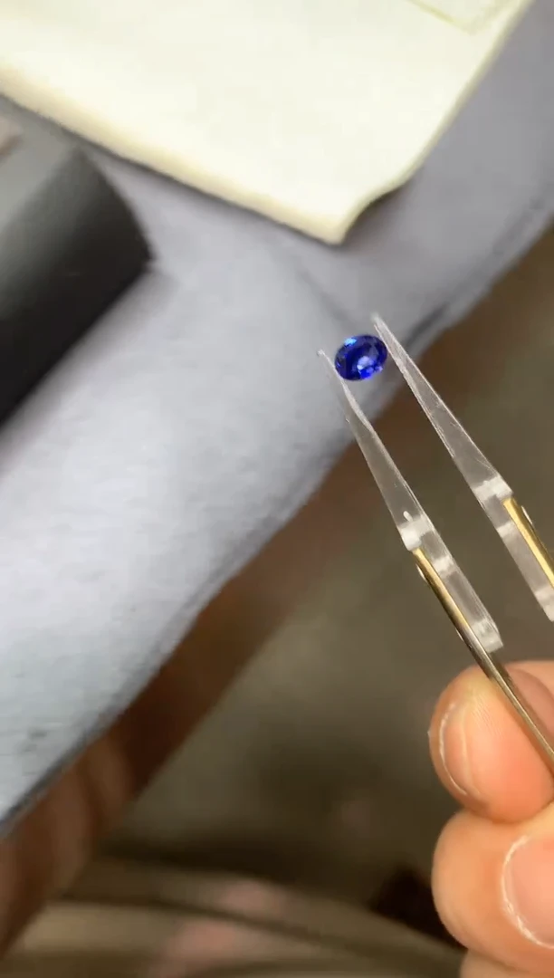 裸石蓝宝石0.63ct 9