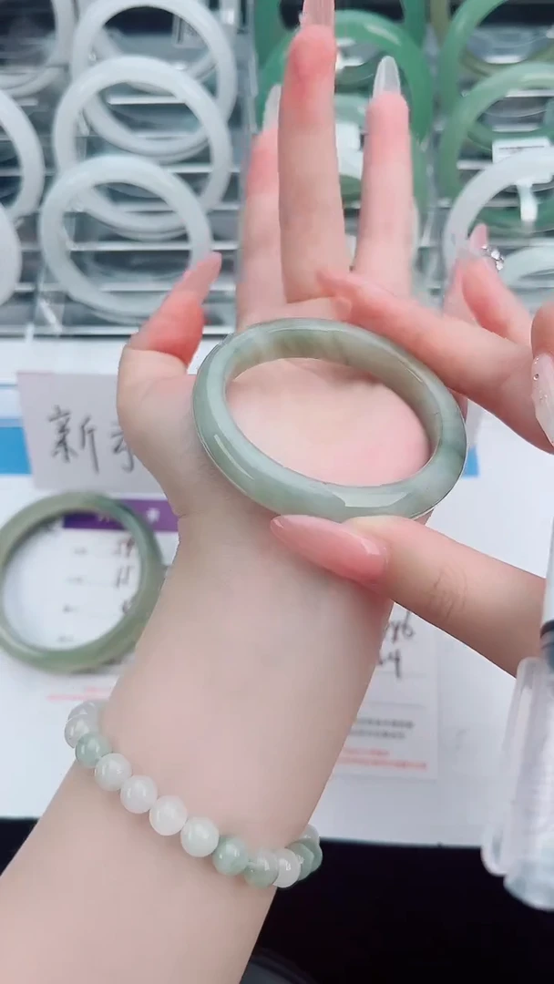 未镶嵌手镯石英质玉55-51/52