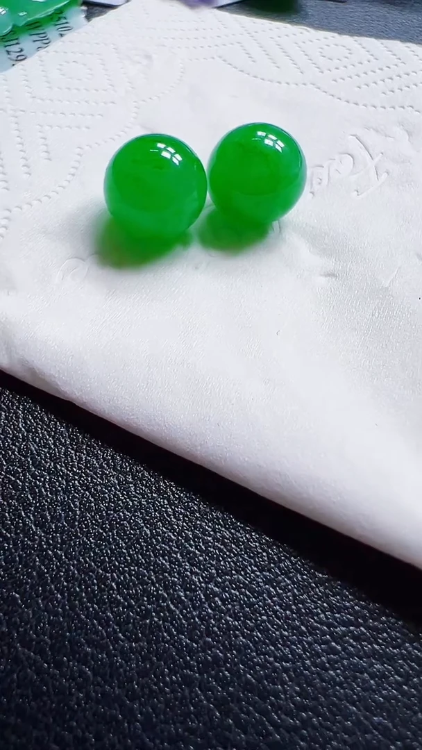 颈饰未镶嵌翡翠2个