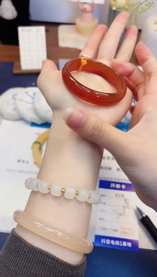 【闪购商品】石英质玉手镯未镶嵌428-玛瑙-圈口52
