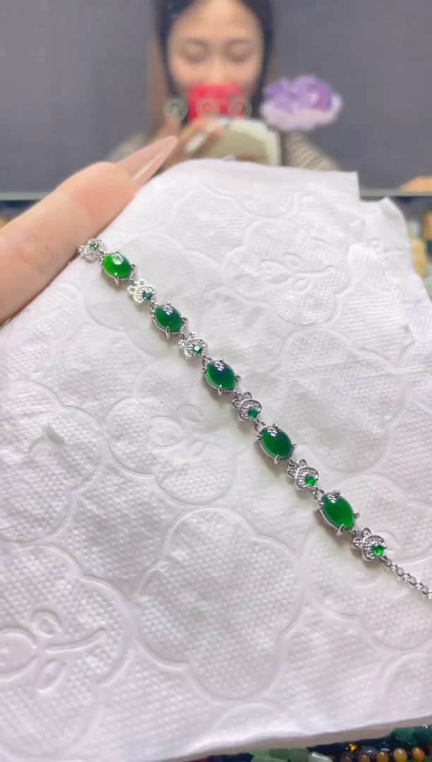 颈饰未镶嵌翡翠/B/翡翠A货，一件也是批发价