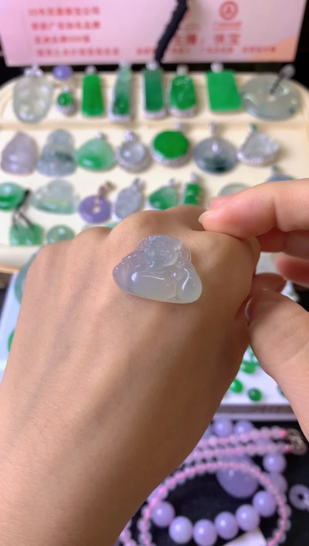 未镶嵌定制翡翠小*儿毛货抛光