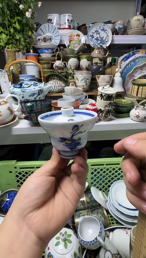 中古瓷器，默认微瑕-无底款，超好看漂亮的。087