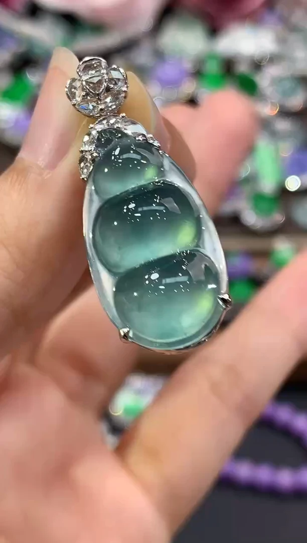 吊坠(不含链)18K金镶嵌翡翠C463