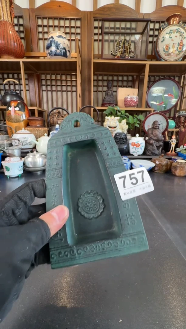 摆件  注意：回流商品，默认有瑕，不退不换。