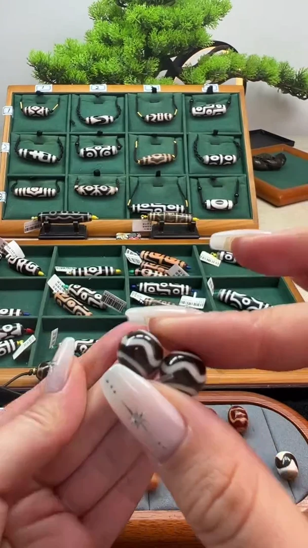 玛瑙/玉髓（覆膜）颈饰未镶嵌1.（微瑕随机发货）