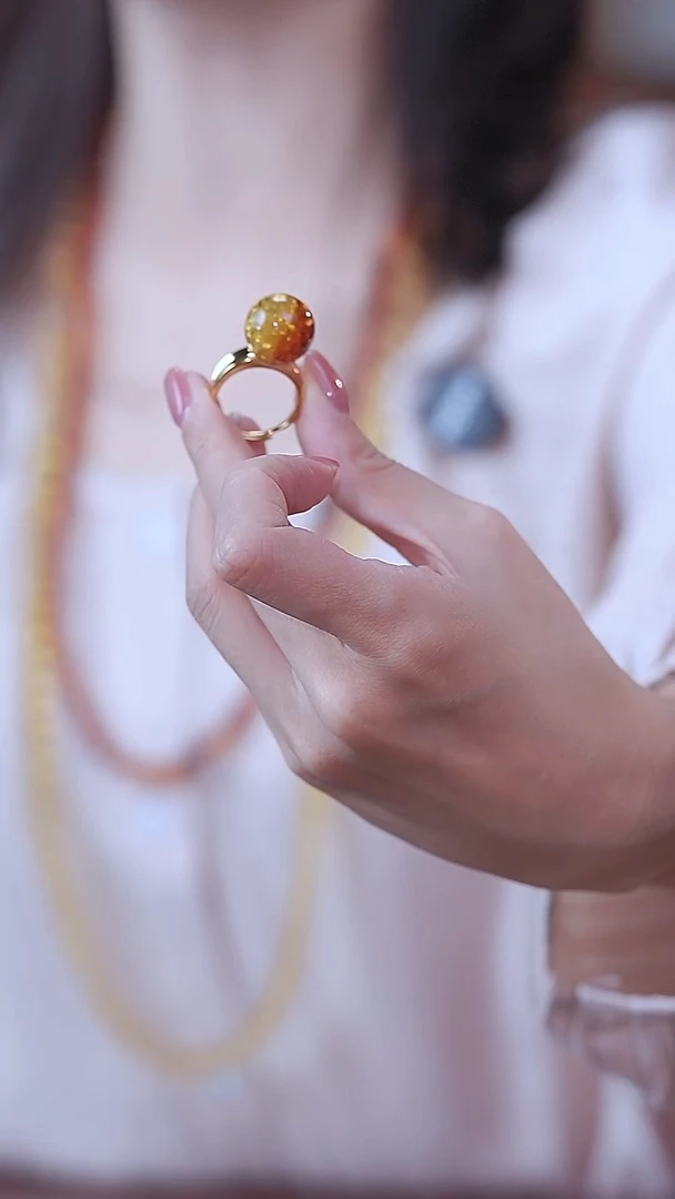 琥珀银S925镀金镶嵌珠宝奇石14mm红蓝金沙手串