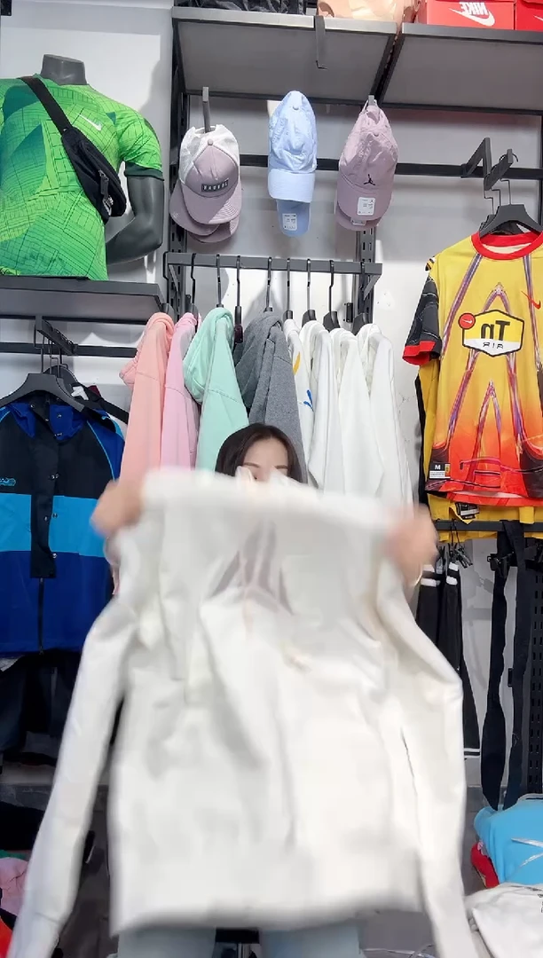 1768编码 瑕疵款直播间过款为准 尺码M