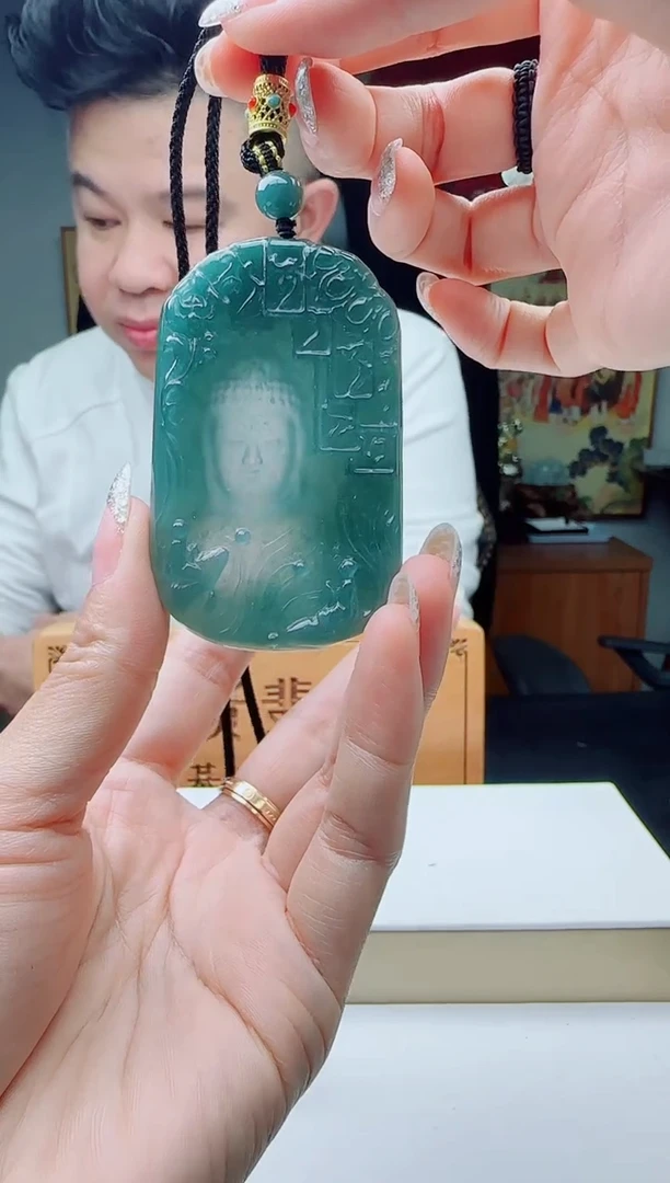 颈饰未镶嵌翡翠多样性发其一