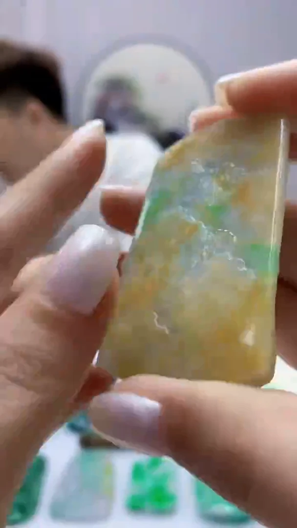 定制翡翠未镶嵌少**了4868ms-毛货