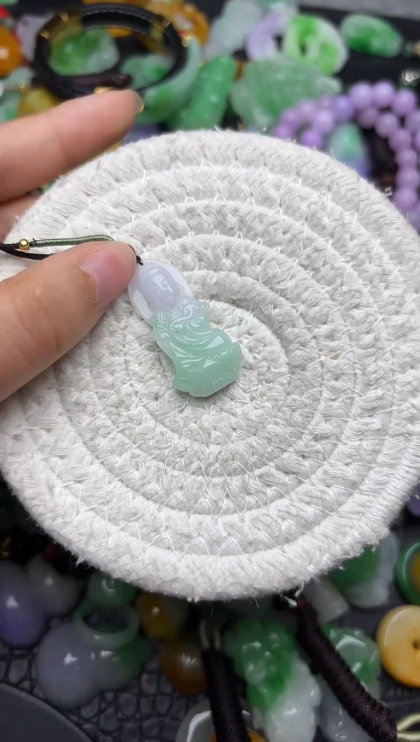 颈饰未镶嵌翡翠缅甸翡翠吊坠