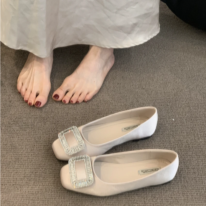 JHS-351-75温柔晚晚风单鞋2025法式气质方扣水钻浅口平底通勤飘鞋