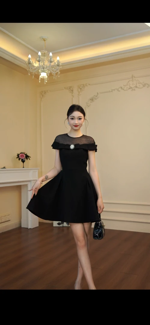 显瘦黑色圆领连衣裙小黑裙收腰法式褶皱气质设计师夏季拉链9056