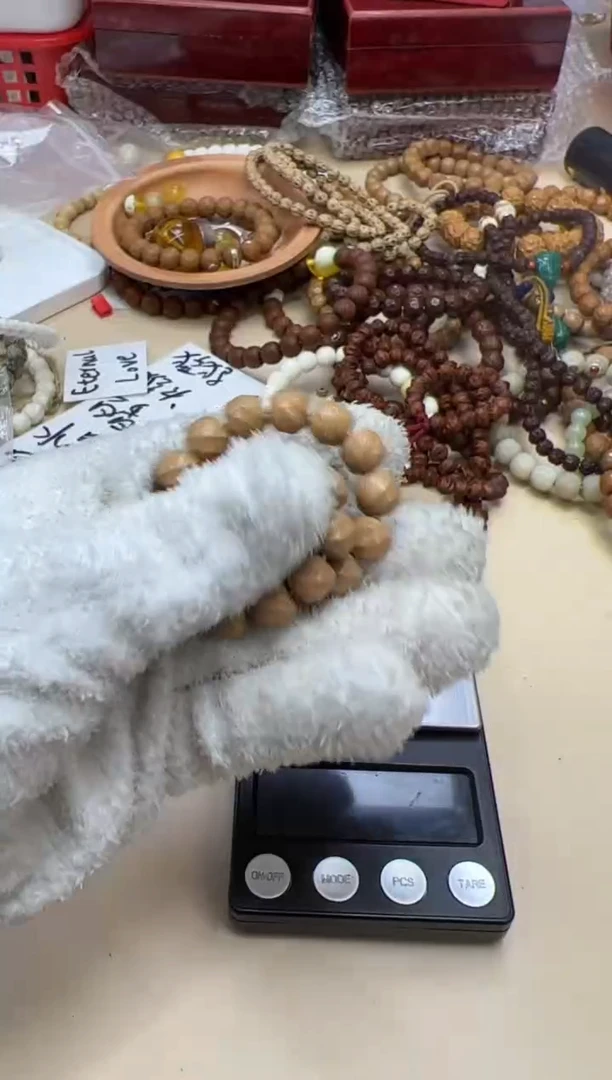 猴头核桃手串061129 猴头睡不着