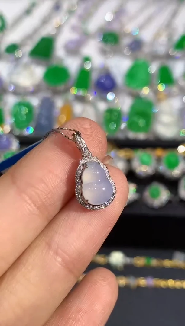 吊坠(不含链)18K金镶嵌翡翠L多样性发其一