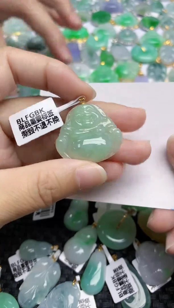 翡翠未镶嵌颈饰天然翡翠A货