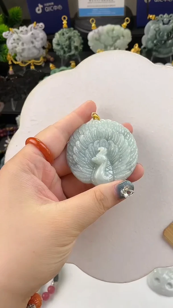 翡翠未镶嵌颈饰定制翡翠