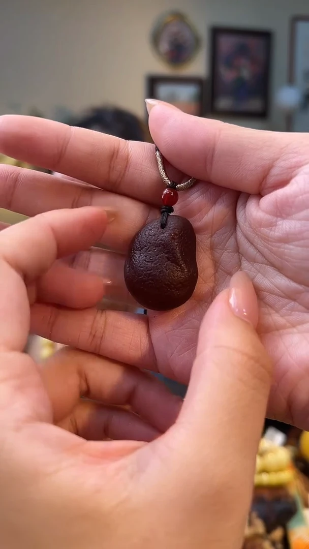 琥珀颈饰未镶嵌吊坠