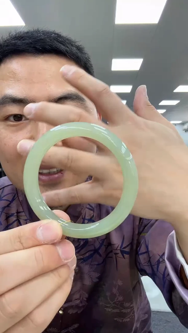 【闪购商品】和田玉手镯未镶嵌58  164