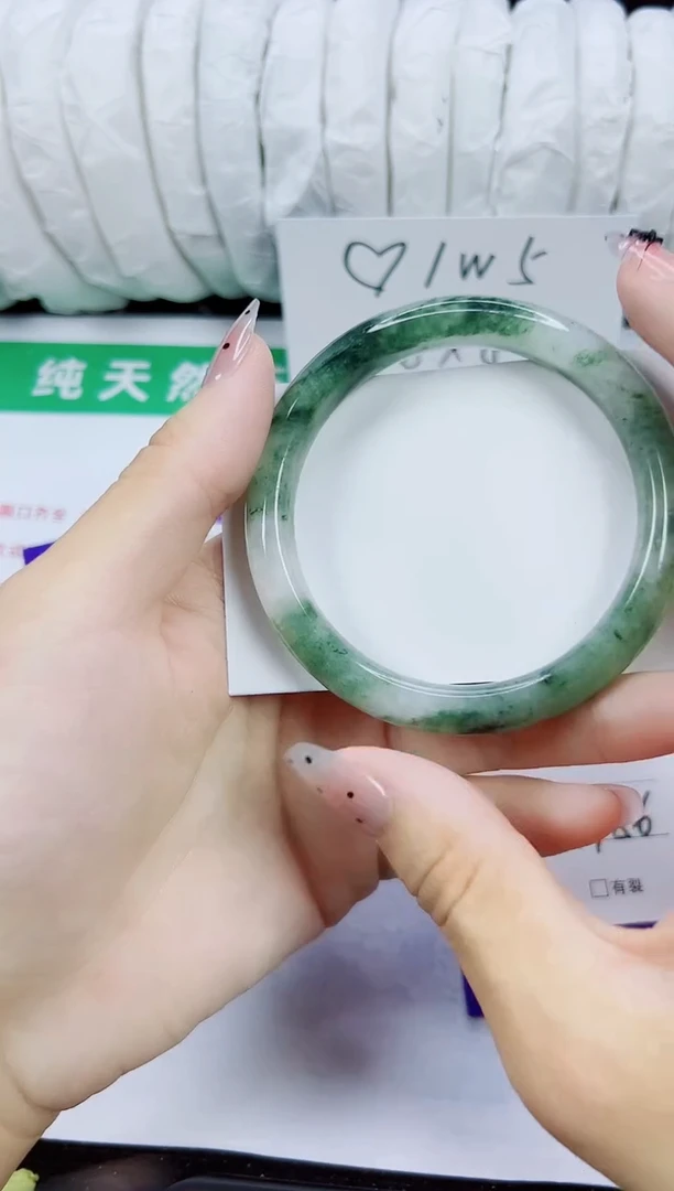 未镶嵌手镯石英质玉225-55/56