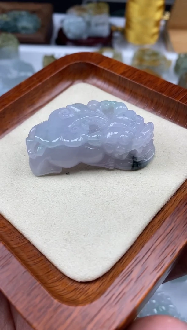 颈饰未镶嵌翡翠多人如意貔貅