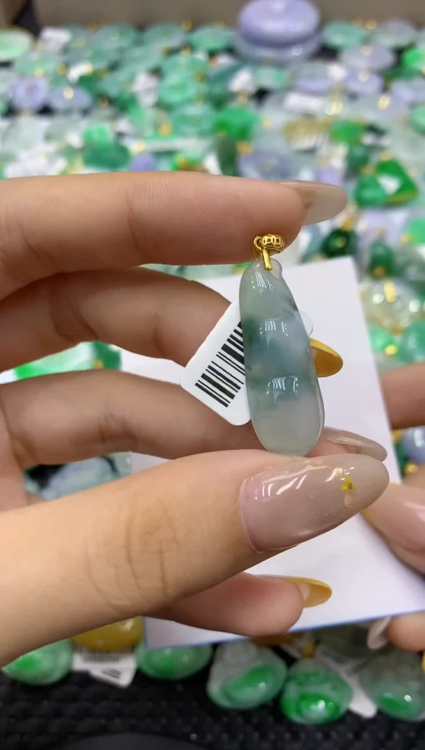 颈饰未镶嵌翡翠天然缅甸翡翠A货