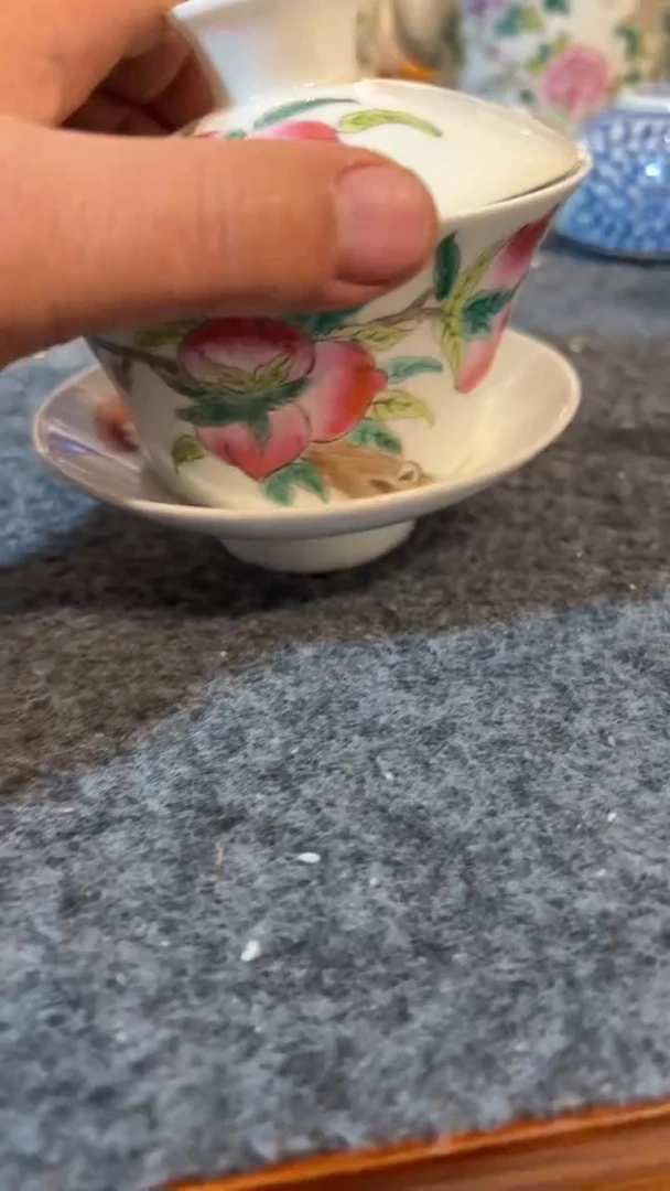 摆件瓷摆件瓷摆件桃子盖碗