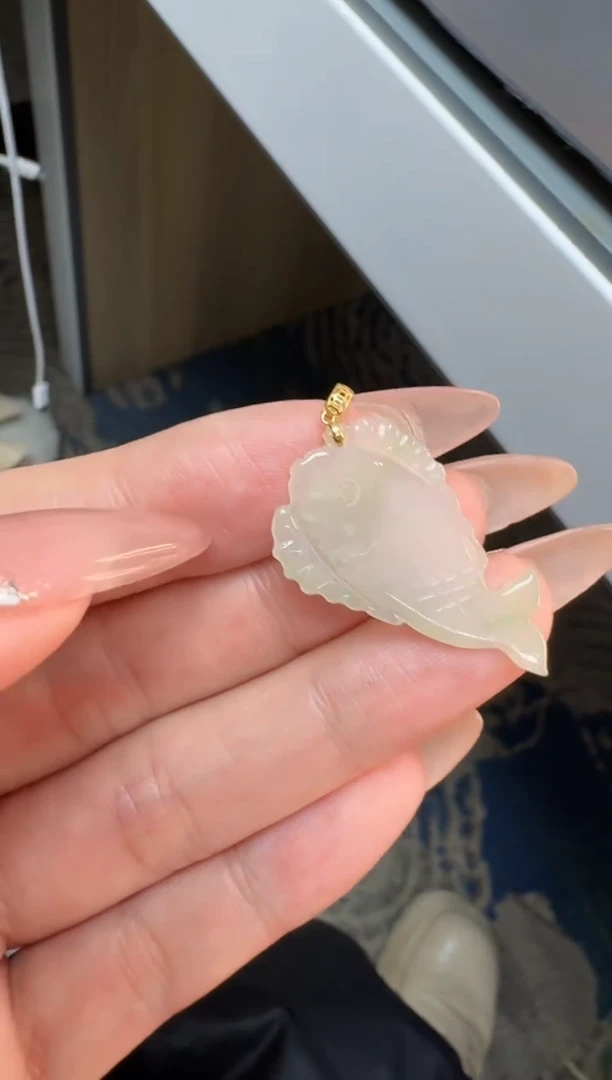 【闪购商品】翡翠颈饰18K金镶嵌缅甸翡翠A货吊坠