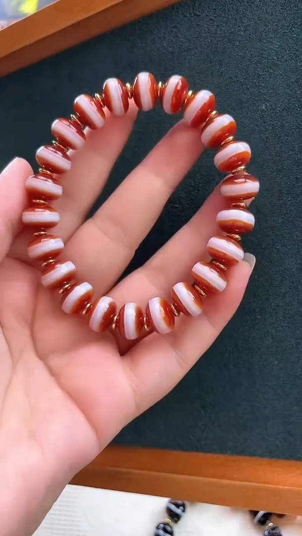 玛瑙/玉髓1未镶嵌       1