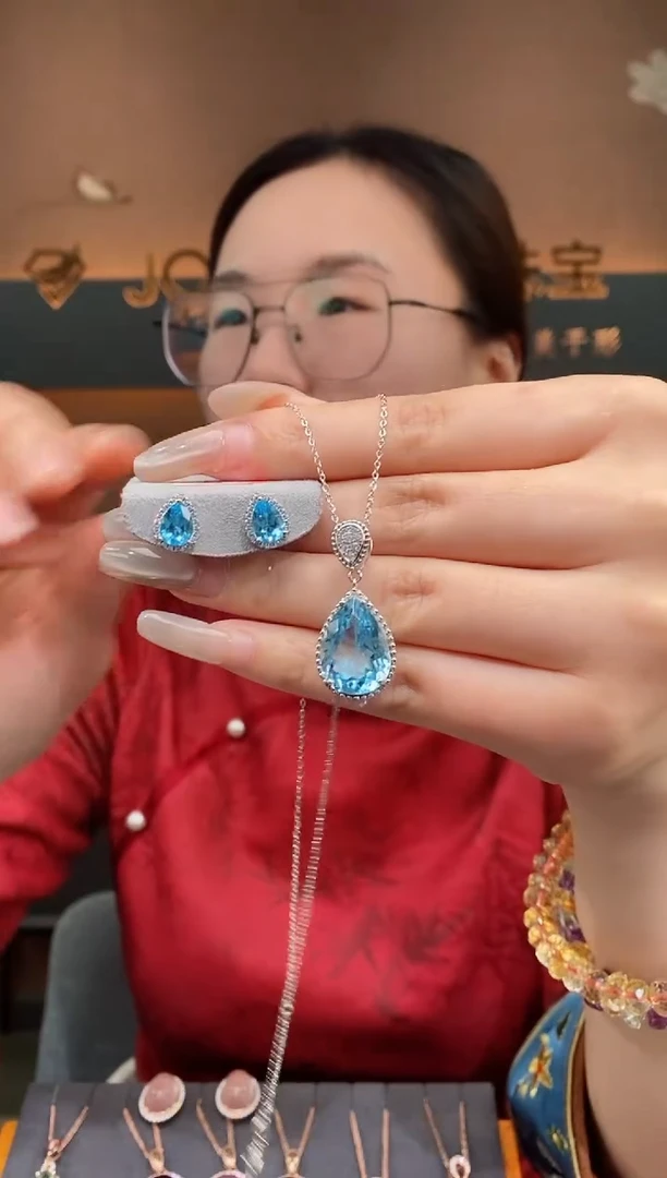 【闪购商品】托帕石两件套银S925镶嵌托帕石吊坠耳钉两件套