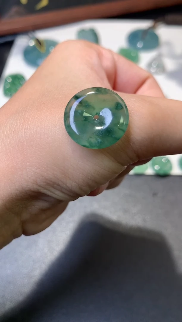 未镶嵌定制翡翠毛货