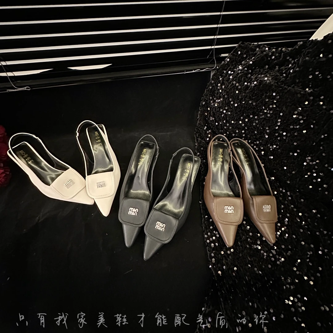 法式高级感尖头粗跟低跟包头凉鞋小香风拼色单鞋气质夏季时尚