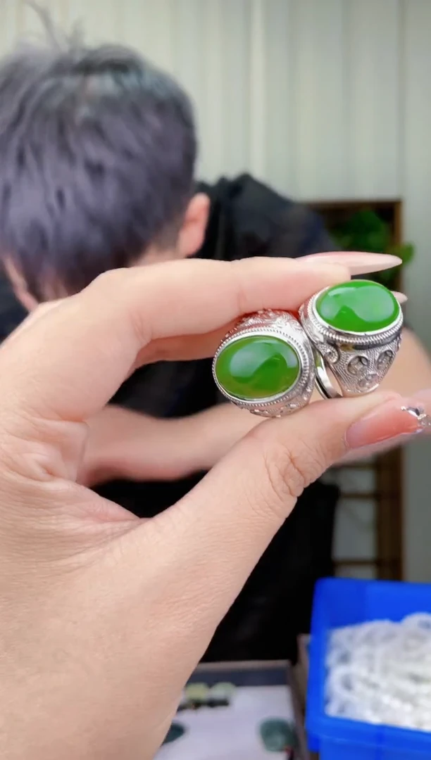 和田玉未镶嵌挂件拍一发一，多样性发货！
