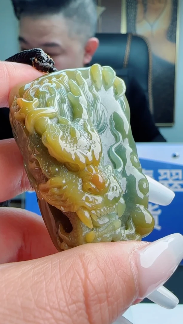【闪购商品】翡翠颈饰未镶嵌11111111