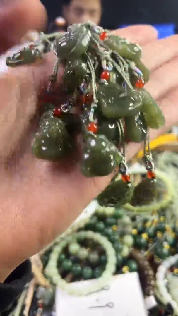 颈饰未镶嵌和田玉多样性发货