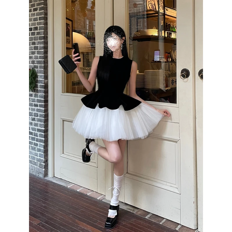芭蕾风网纱拼接丝绒无袖背心连衣裙女夏季修身收腰蓬蓬公主短裙潮