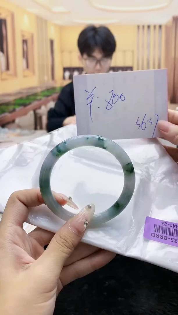 【闪购商品】翡翠手镯未镶嵌     H41-23