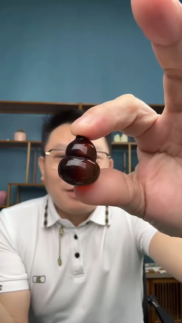 裸石琥珀未镶嵌老**茶18（有瑕介意勿拍）滴流