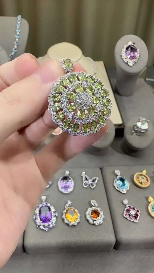 颈饰银S925镶嵌橄榄石27mm吊坠繁花设计款