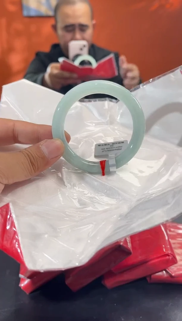 未镶嵌手镯翡翠10