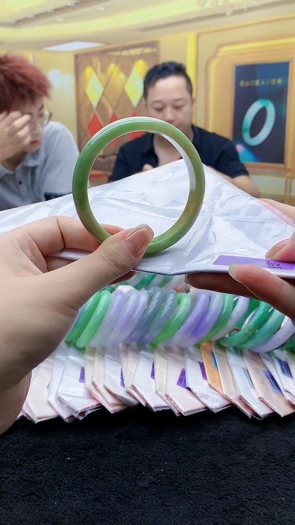 未镶嵌手镯翡翠AAAAA